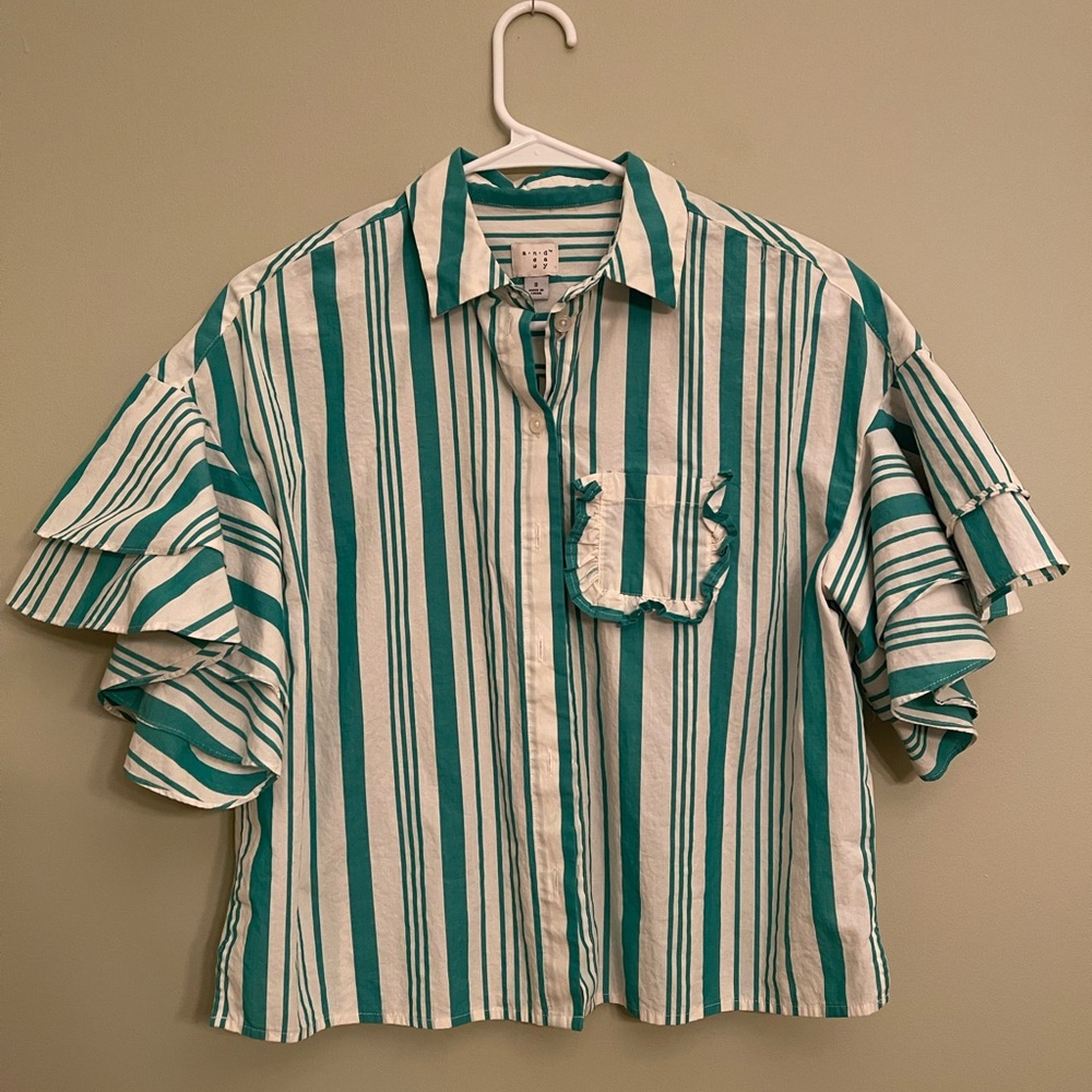 Button Up Top - Picture 2 of 6